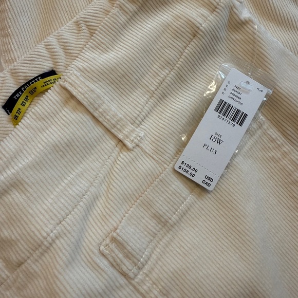 NWT Anthropologie Maeve 18W The Colette Wide Leg Cropped Cream Corduroy w/ FLAWS - Picture 11 of 12